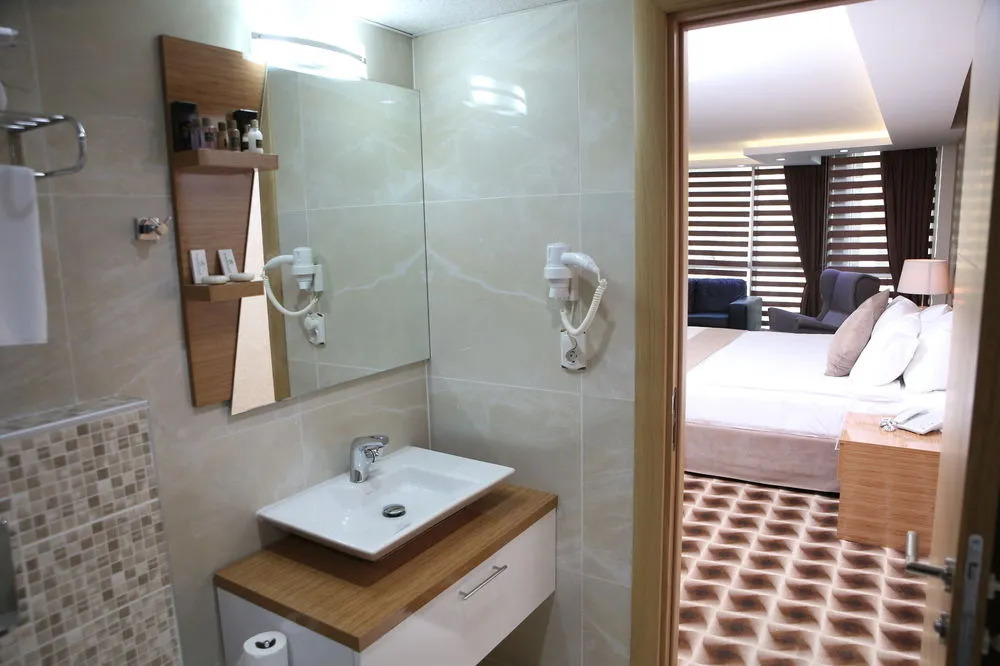 Way Hotel