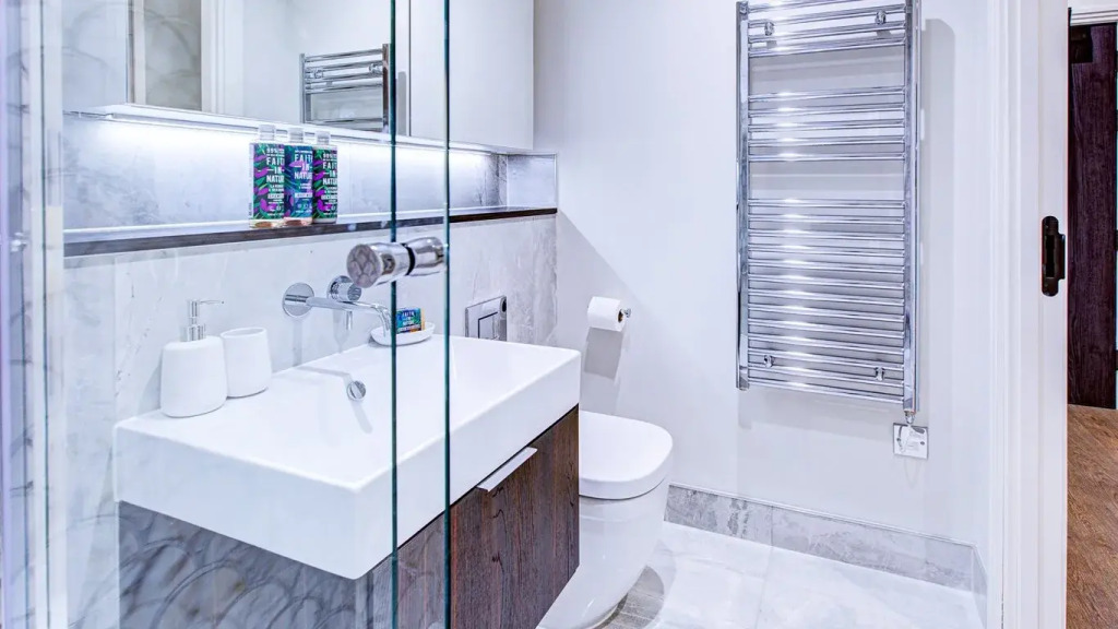 Hybrid Resi Canary Wharf
