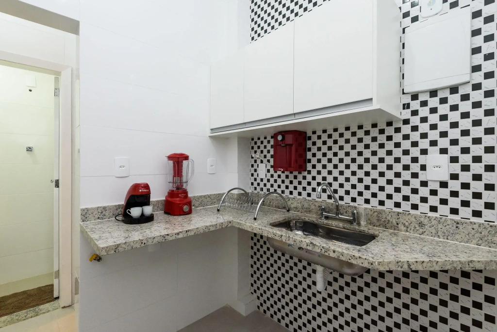 Apartamento 300m da Praia de Ipanema | RP 14/307