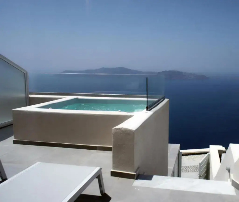 OMMA Santorini
