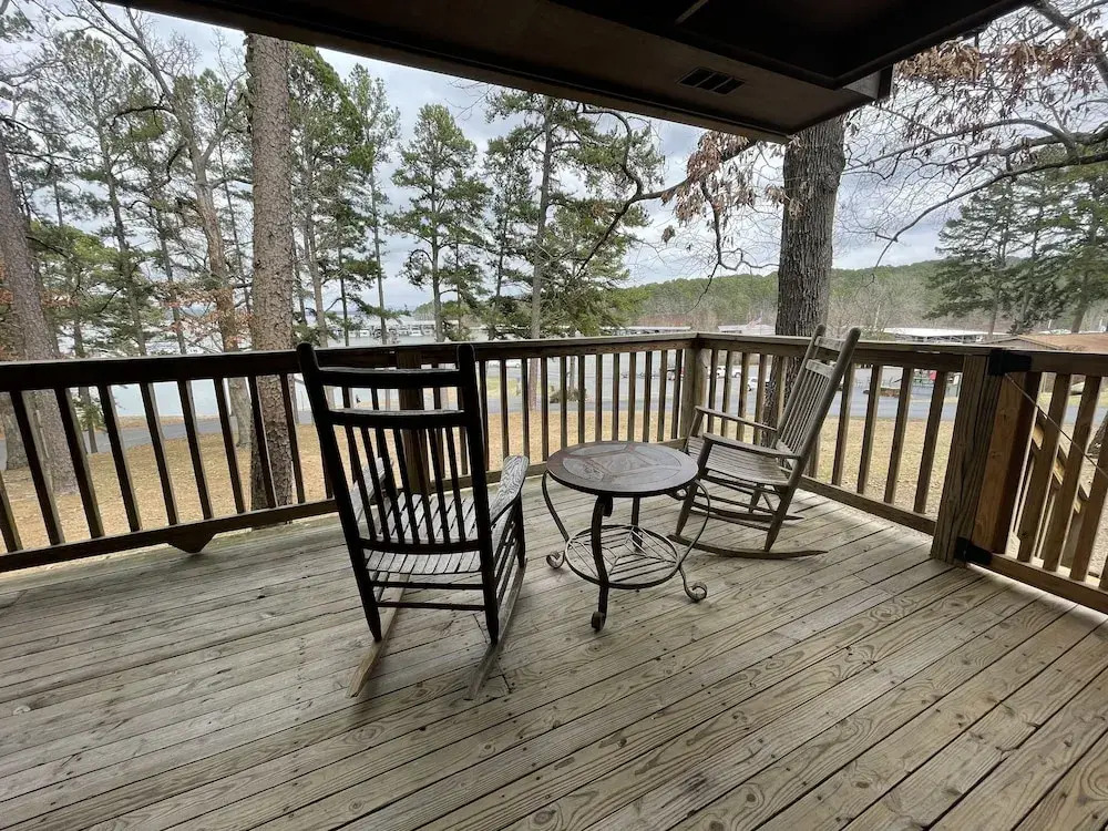 C3 - Mountain Harbor Lodge cottage on Lake Ouachita