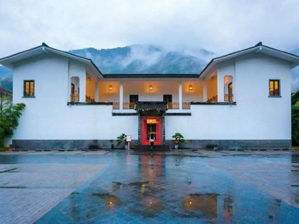 Jiangnanyi Manor