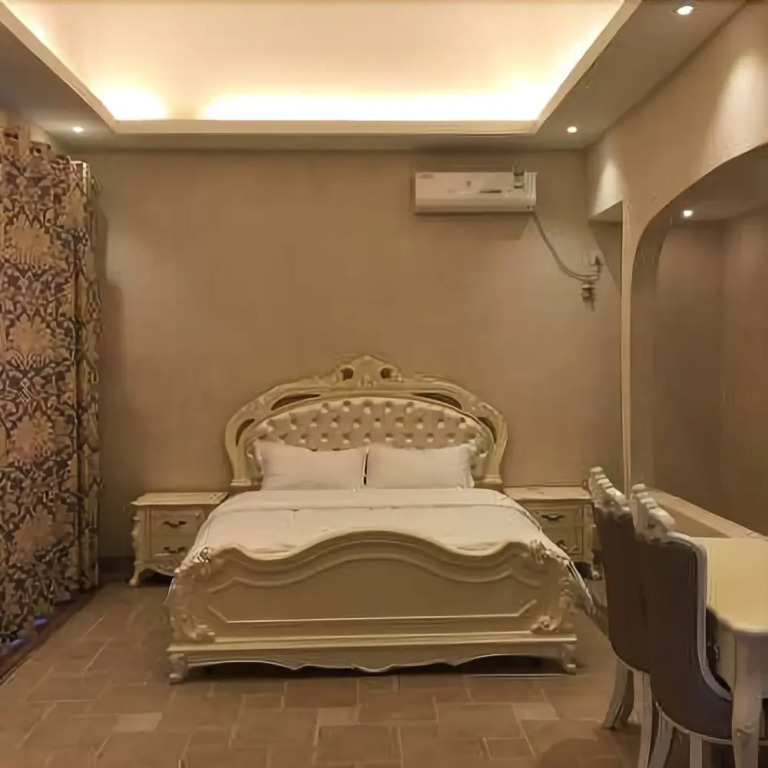 Xinzhong Hotel