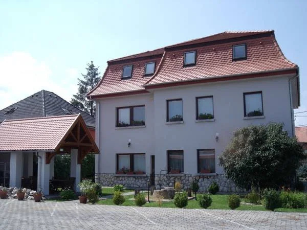 Sasi Panzió 2