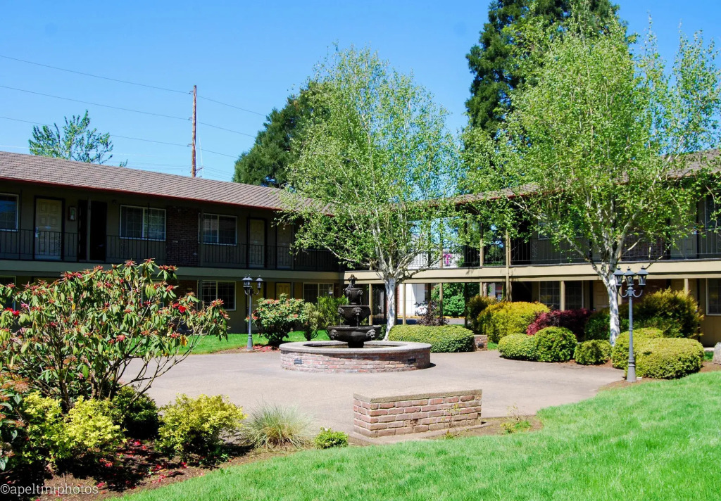 Village Inn