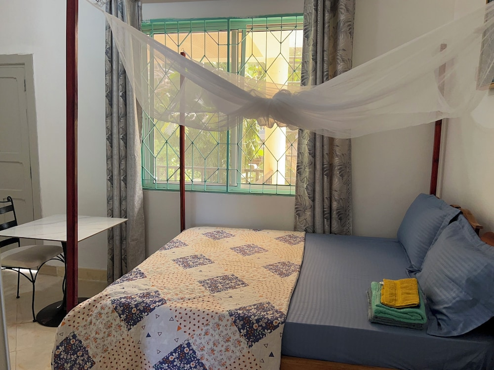 芒果海滩酒店Mango Beach Hotel