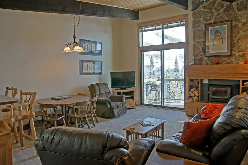Storm Meadows Club B-413 (202782-5337) - 2 Br Condo