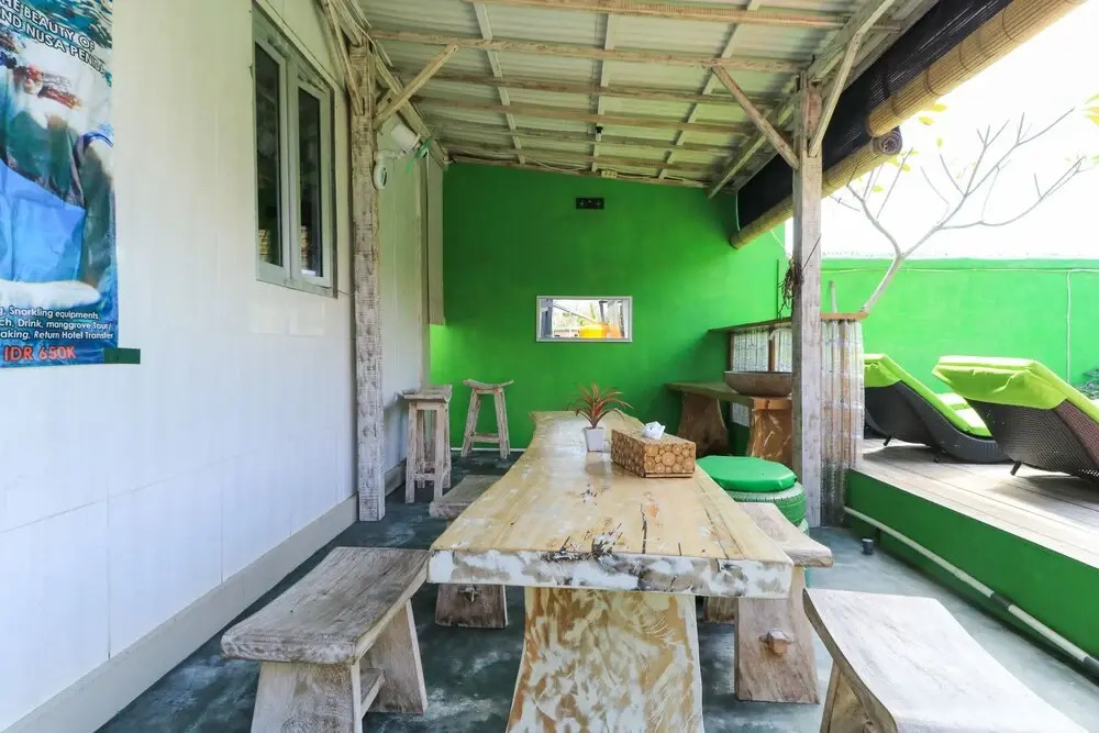 The Green Groves Hostel