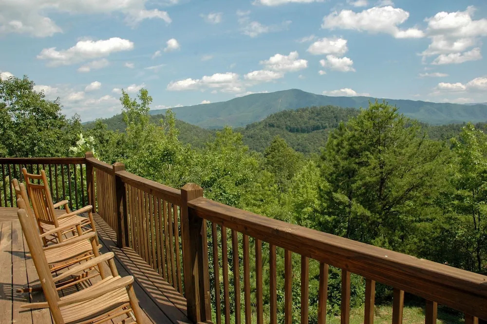 HIKER'S POINT - 2 Br Cabin