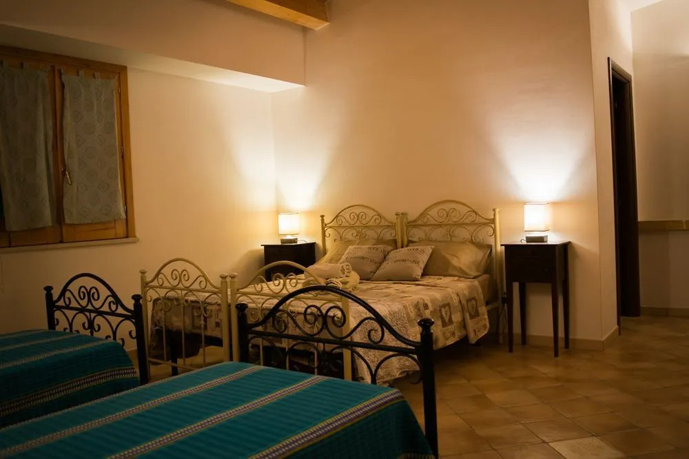 Bed and breakfast ù canzu rooms