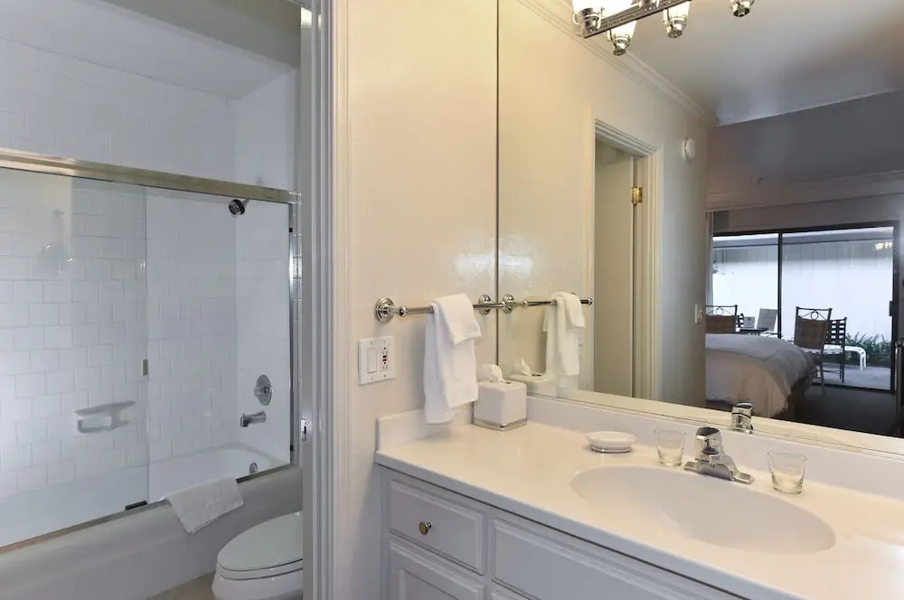 657 S At Silverado Studio Bedroom Residence by Redawning