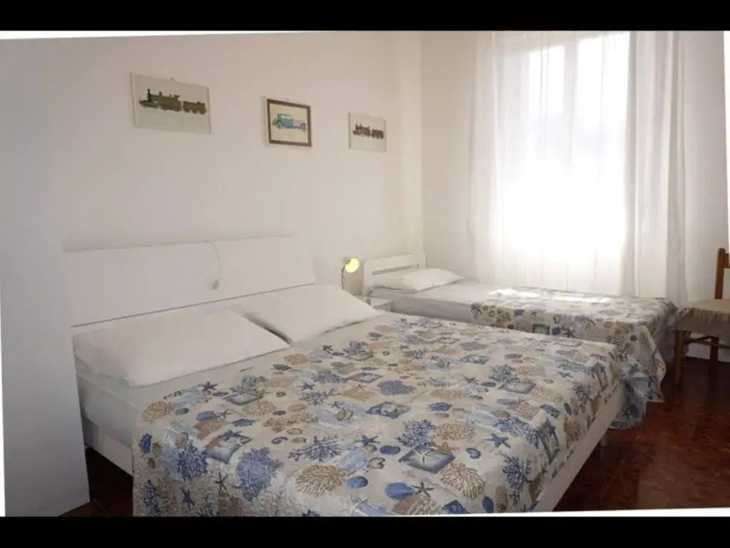 Relax in a Flat With Pool