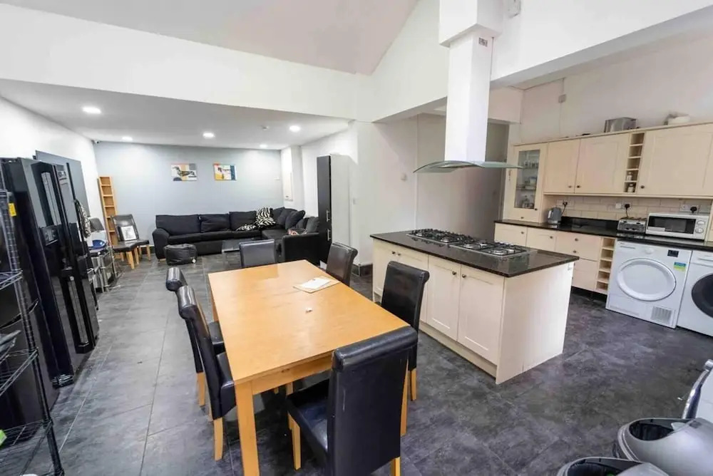 Cosy Room Walking Distance to the City