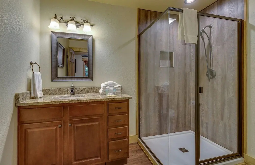 Swimmin in the Smokies - Six Bedroom Chalet