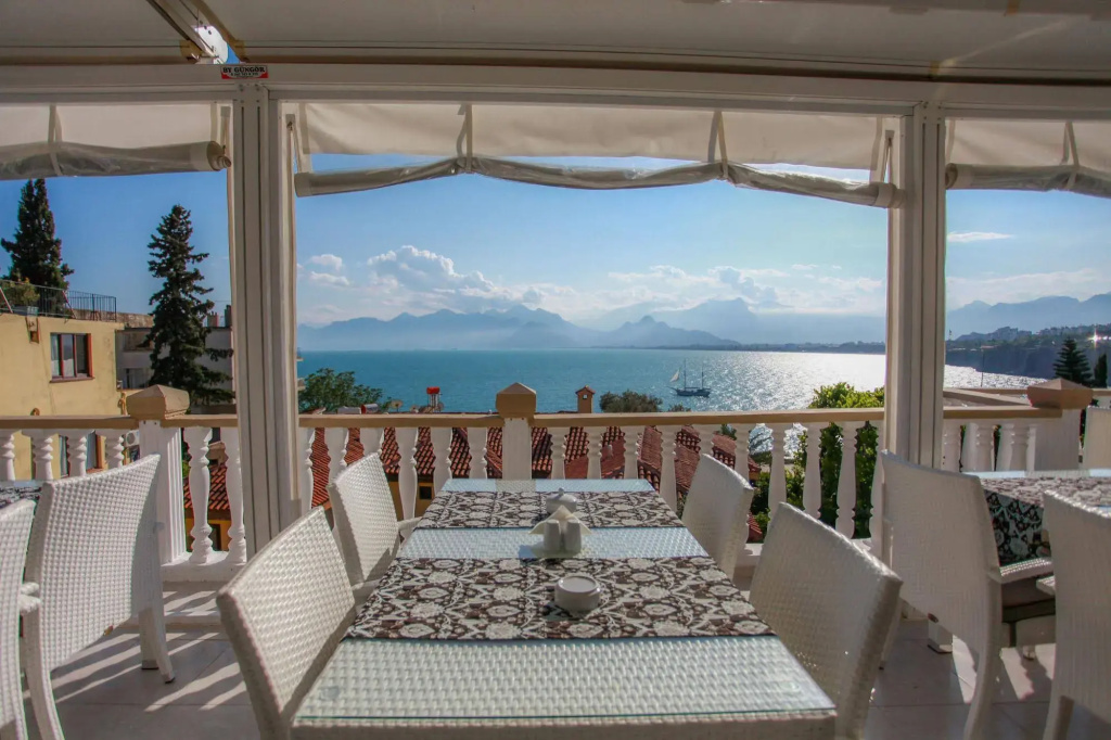 Bacchus Pension