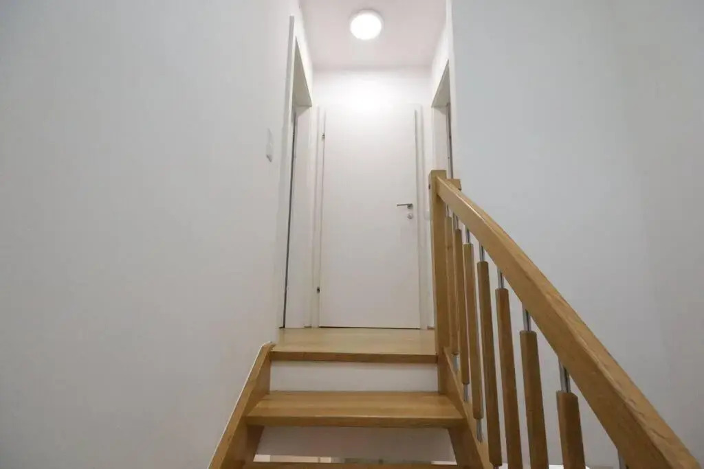 Charming Flat & Balcony near CentralStation Apt15