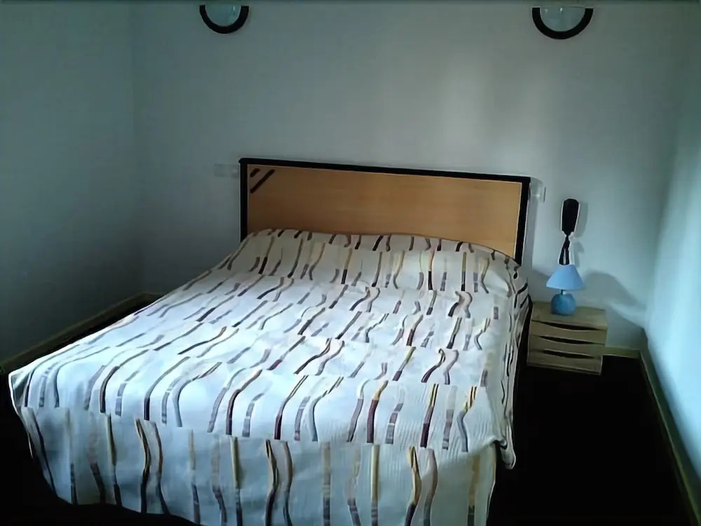 Lhostellerie Des Lacs