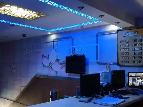 Yuebin Chain Hotel Shanghai Xinqiao
