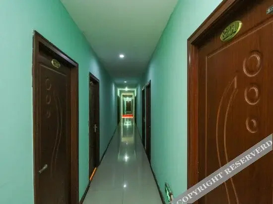 Wuxi Xianghui Hotel (Binhu Wanda Plaza Heqiankou Subway Station Branch)