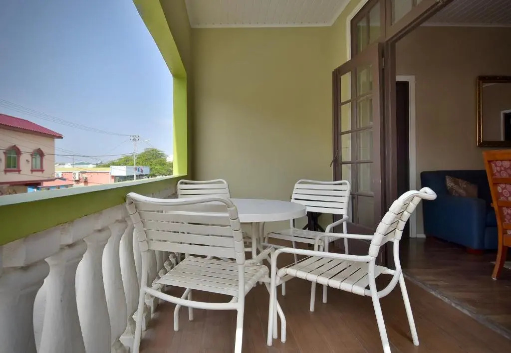 Pista Q hostel and apartments