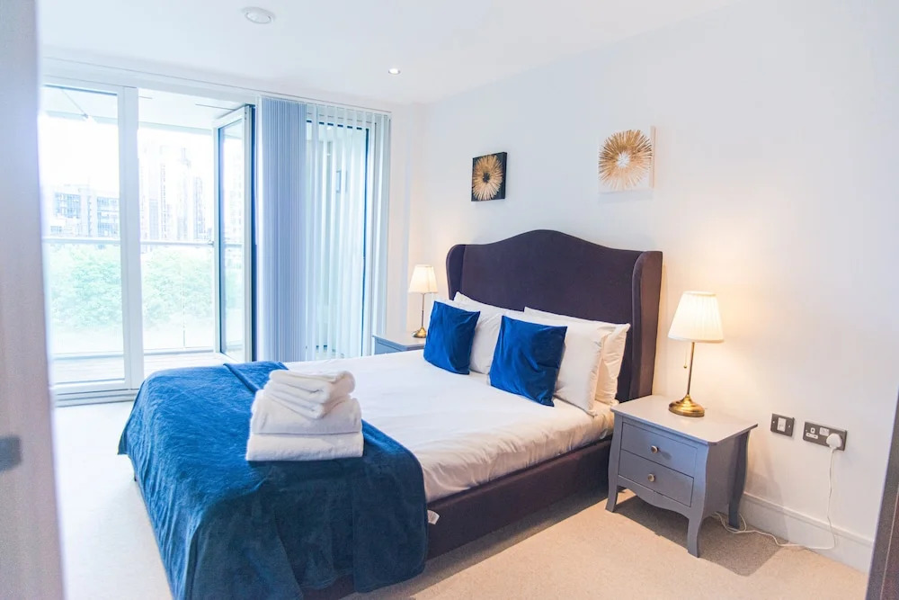 Stunning 1-bed Apartment in Lincoln Plaza