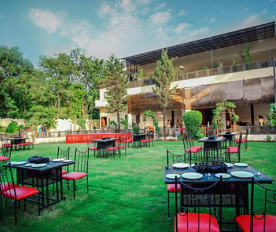 Hotel Saroj Sagar