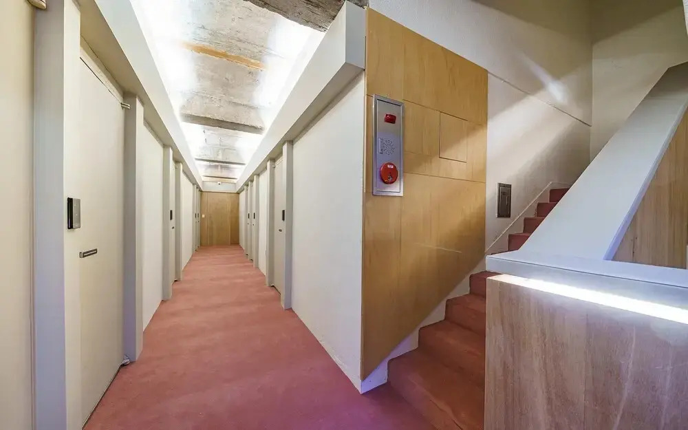 ADO hotel