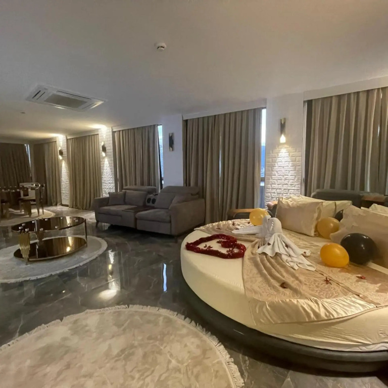 Le Luxe Suites Hotel