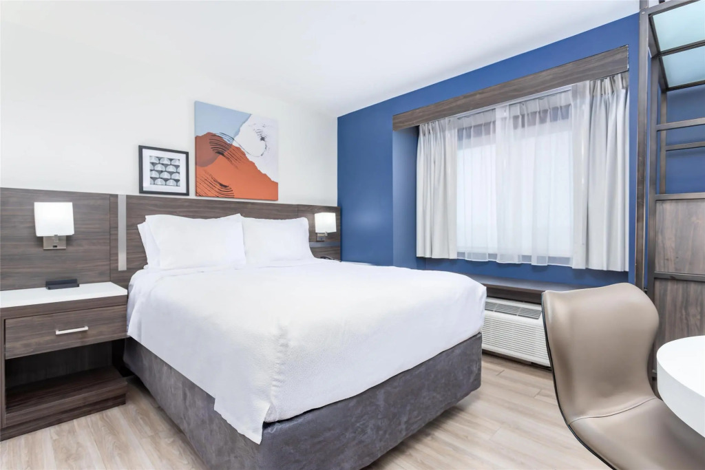 Spark by Hilton Clarion