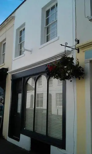 6 Suffolk Parade