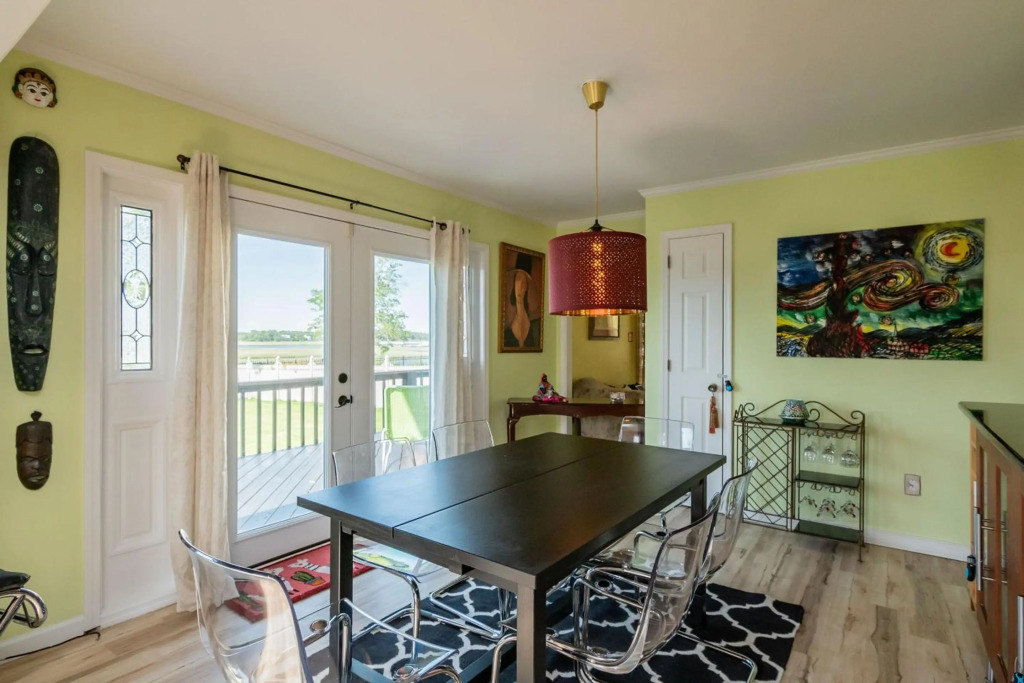 Dockside Paradise by Oak Island Accommodations