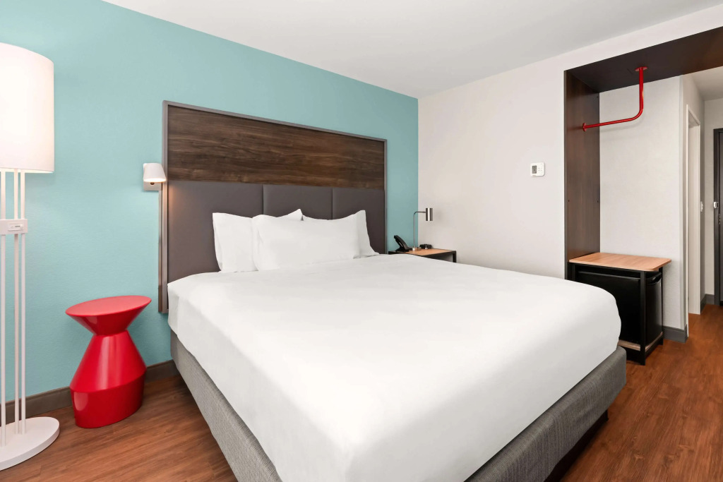 Tru By Hilton Portland Airport, Or