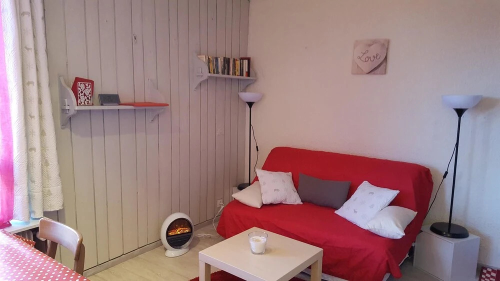 Studio in Praloup, With Wonderful Mountain View and Furnished Terrace