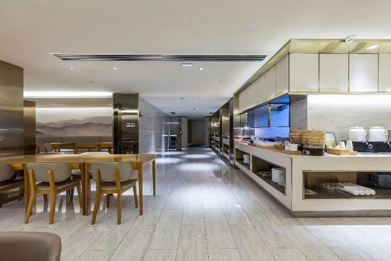 JI Hotel Wuhan Hanyang Wangjia Bay