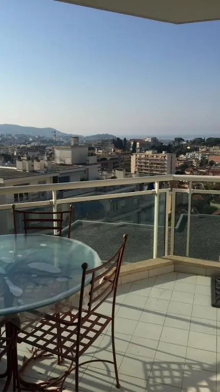 Superbe Studio Parking Piscine (Adults Only)