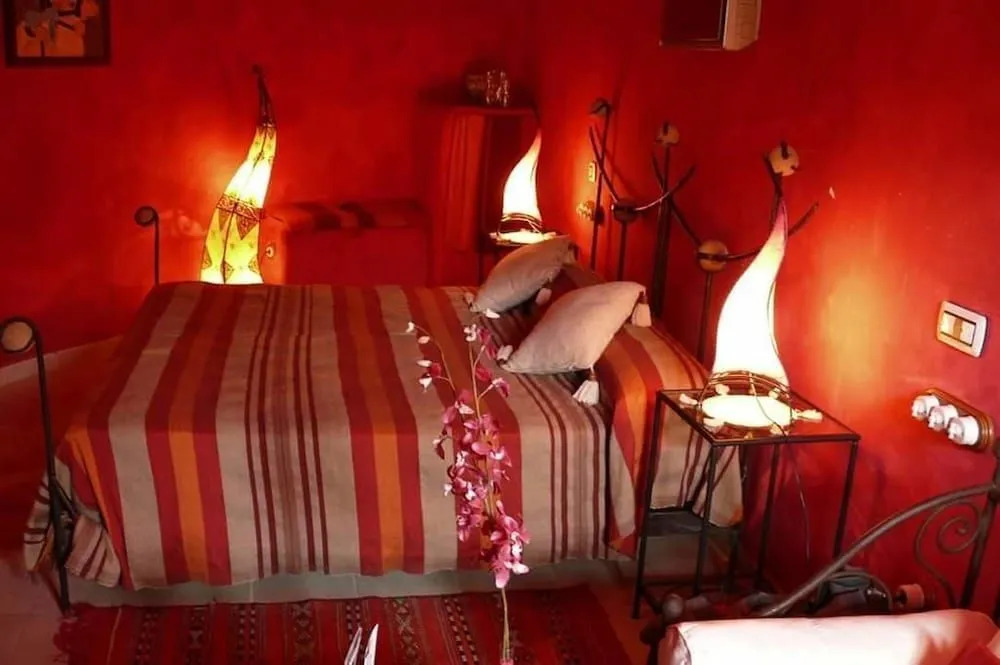 Hotel Cueva Tardienta Monegros-Adults Only