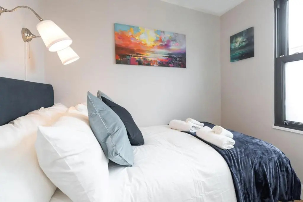 LOVELY 2bed HOME with patio & fast reliable WIFI