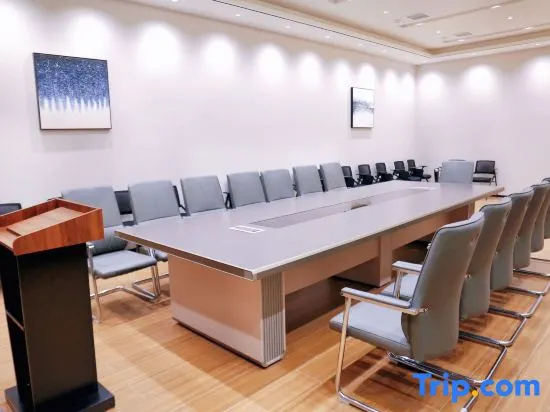 Shache Jinbi Hotel