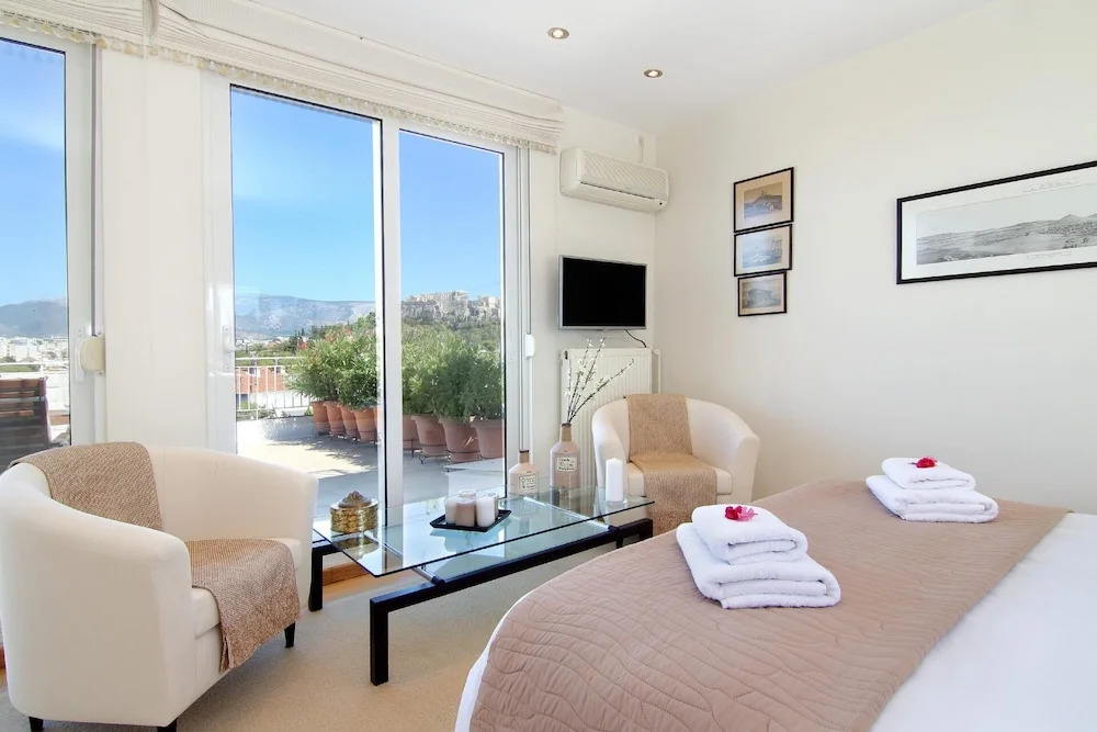 Stylish studio loft with Superb balcony
