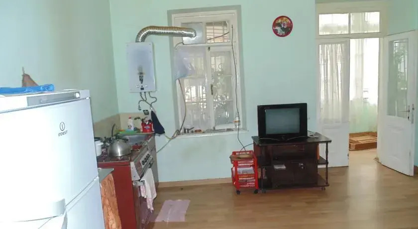 3 Room Home city center
