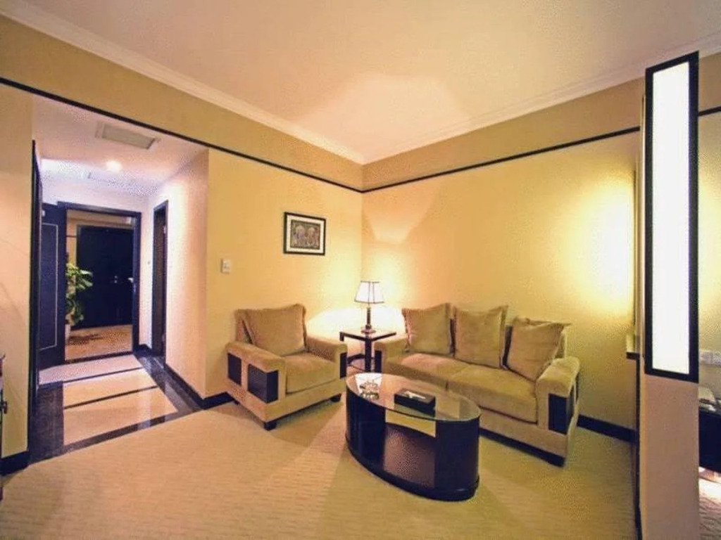 Yashidu Suites Hotel