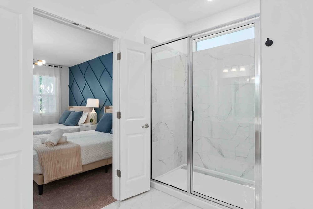 Super Fancy- 15bdr 17bas Huge 7 000sqft Home