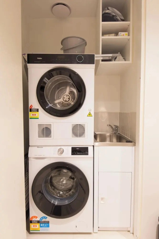 Melbourne Square 1 Bed