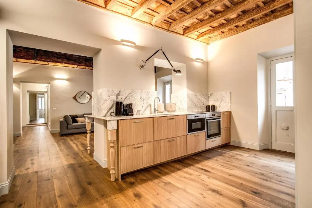 Febo Decharm apartment