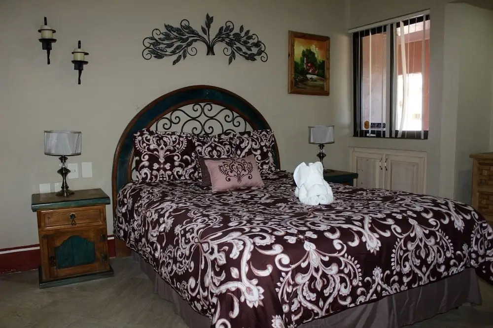Marina Pinacate 1BR 220-V by Casago