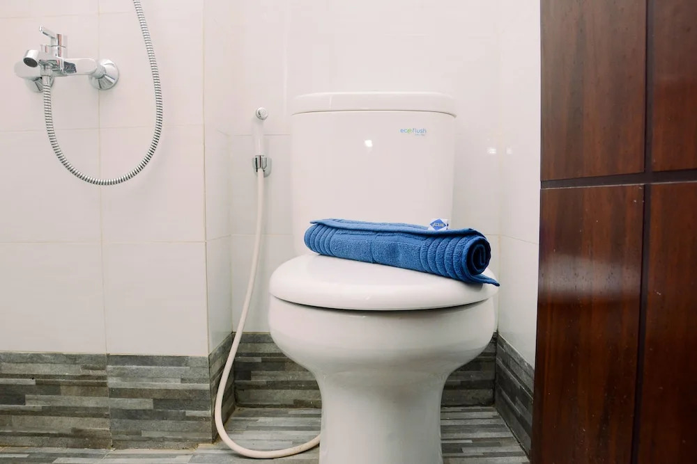 Affordable Room at Guesthouse Galuh Mas