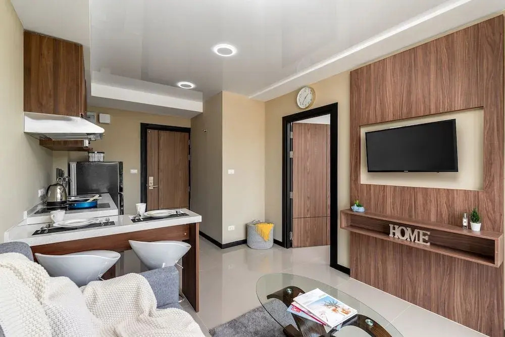 Naiharn Pearl Condo Hotel by VillaCarte
