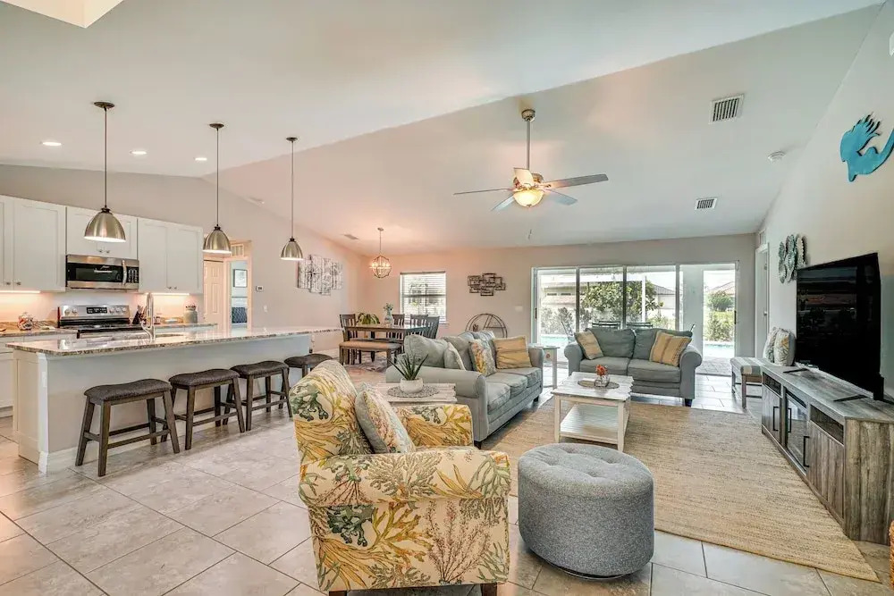 Cape Coral Home w/ Lanai ~ 7 Mi to Marina!