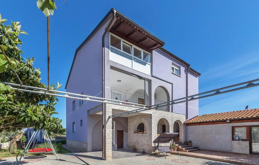 Stunning Apartment in Peroj With Wifi and 4 Bedrooms