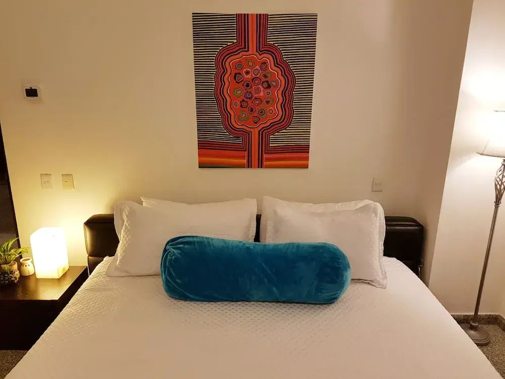 Comfortable 2 BR condo steps away from 5th Av and Mamitas Beach by Happy Address